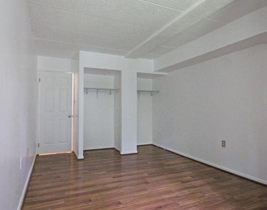 11607 Windbluff Court - Photo Thumbnail 13