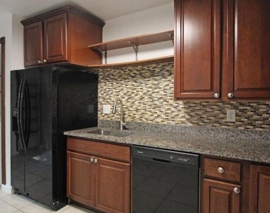 11607 Windbluff Court - Photo Thumbnail 9