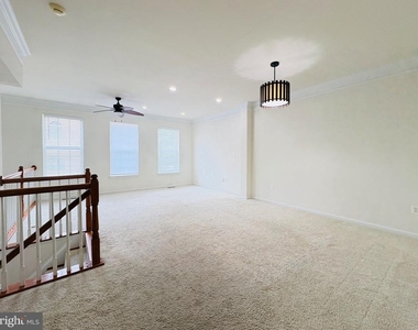 4459 Monmouth Street - Photo Thumbnail 3