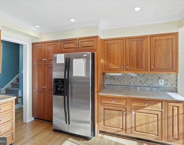 6543 Cedarwood Court - Photo Thumbnail 10
