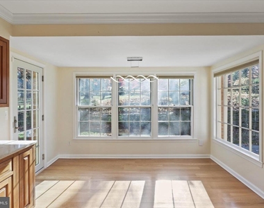 6543 Cedarwood Court - Photo Thumbnail 13