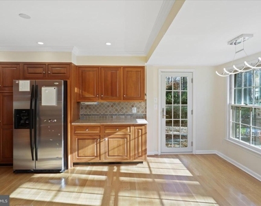 6543 Cedarwood Court - Photo Thumbnail 7