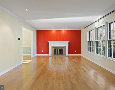 6543 Cedarwood Court - Photo Thumbnail 4