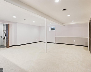 6543 Cedarwood Court - Photo Thumbnail 30