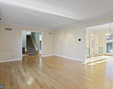 6543 Cedarwood Court - Photo Thumbnail 5