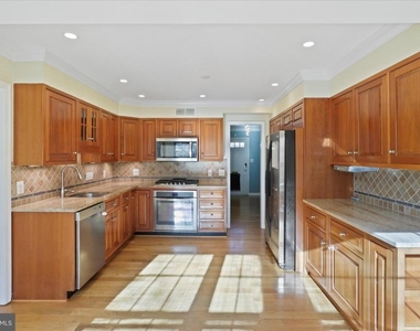 6543 Cedarwood Court - Photo Thumbnail 9