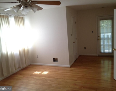 7017 Murray Lane - Photo Thumbnail 4