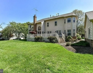 1088 Safa Street - Photo Thumbnail 44