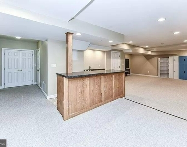 1088 Safa Street - Photo Thumbnail 38