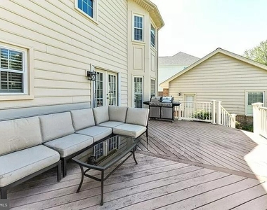 1088 Safa Street - Photo Thumbnail 47