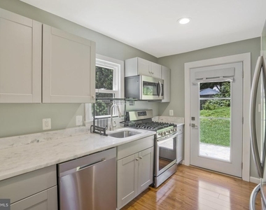 6024 Rixey Drive - Photo Thumbnail 21