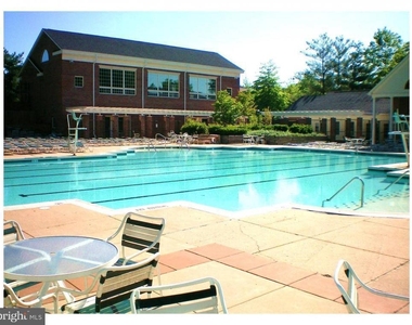 12150 Wedgeway Court - Photo Thumbnail 16