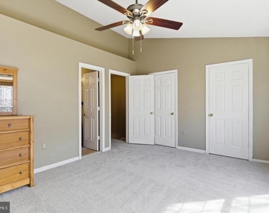 12150 Wedgeway Court - Photo Thumbnail 6