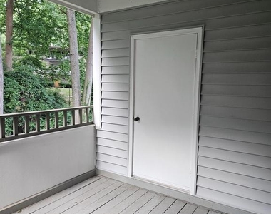 7718 Lafayette Forest Drive - Photo Thumbnail 9