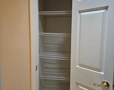 7718 Lafayette Forest Drive - Photo Thumbnail 10