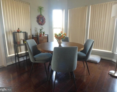2931 Deer Hollow Way - Photo Thumbnail 18
