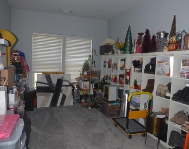 2931 Deer Hollow Way - Photo Thumbnail 5