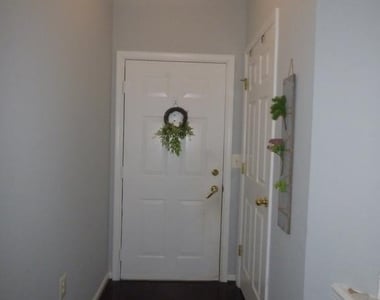 2931 Deer Hollow Way - Photo Thumbnail 2