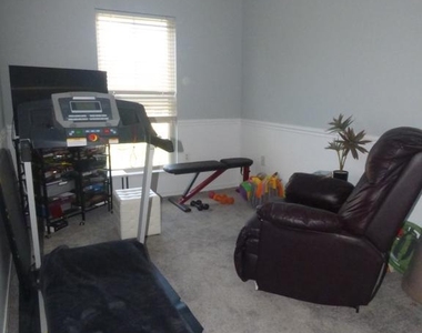 2931 Deer Hollow Way - Photo Thumbnail 13
