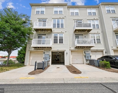5722 Callcott Way - Photo Thumbnail 2