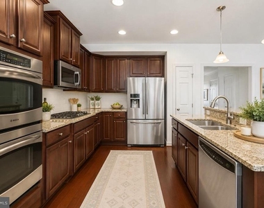 5722 Callcott Way - Photo Thumbnail 27