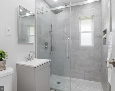 6320 Howe Place - Photo Thumbnail 18