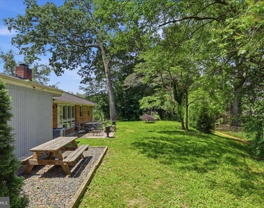 6320 Howe Place - Photo Thumbnail 23