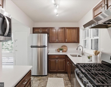 6320 Howe Place - Photo Thumbnail 11