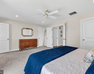 8106 Zoe Place - Photo Thumbnail 15