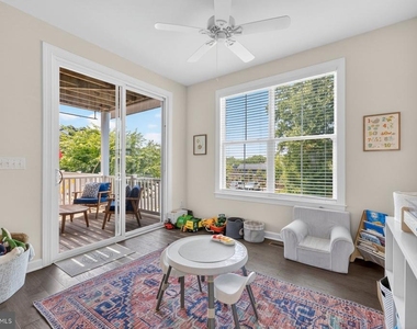 8106 Zoe Place - Photo Thumbnail 7