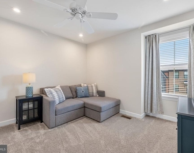 8106 Zoe Place - Photo Thumbnail 22