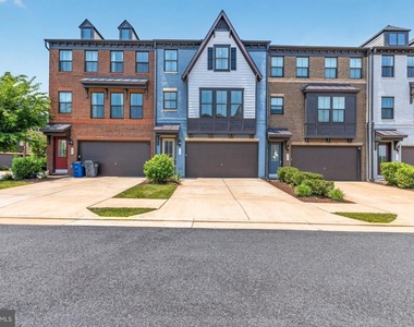 8106 Zoe Place - Photo Thumbnail 33