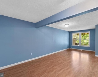 3740 Farmland Drive - Photo Thumbnail 28