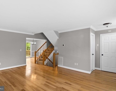 3740 Farmland Drive - Photo Thumbnail 2