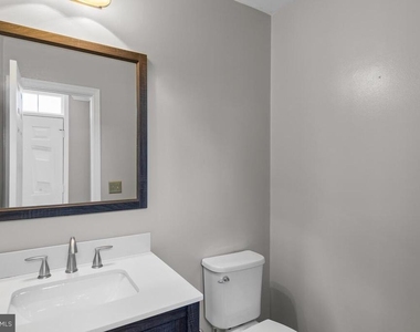 3740 Farmland Drive - Photo Thumbnail 16