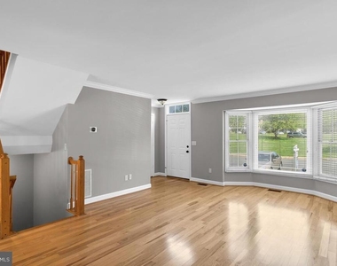 3740 Farmland Drive - Photo Thumbnail 3