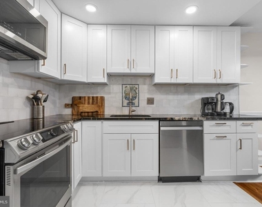 7721 Tremayne Place - Photo Thumbnail 11