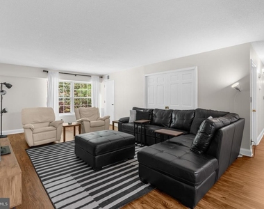 7721 Tremayne Place - Photo Thumbnail 15