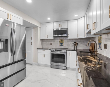 7721 Tremayne Place - Photo Thumbnail 12