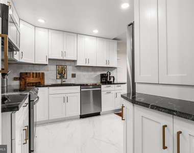 7721 Tremayne Place - Photo Thumbnail 10