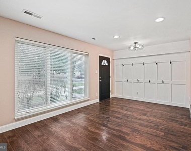 1644 Westwind Way - Photo Thumbnail 5
