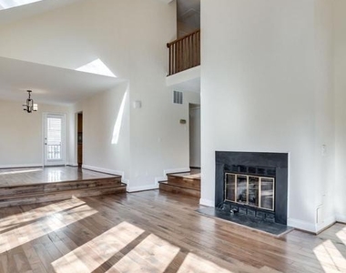 6505 Gretna Green Way - Photo Thumbnail 17