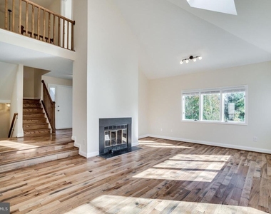 6505 Gretna Green Way - Photo Thumbnail 13