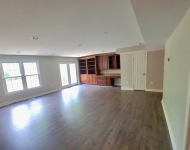8029 Sleepy View Lane - Photo Thumbnail 3