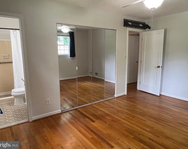 8711 Braeburn Drive - Photo Thumbnail 28