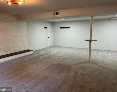 8711 Braeburn Drive - Photo Thumbnail 30