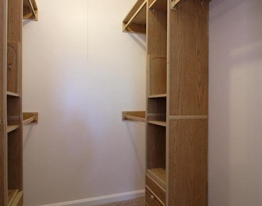 2833 Kalmia Lee Court - Photo Thumbnail 13