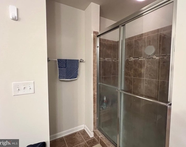 3048 Rittenhouse - Photo Thumbnail 6