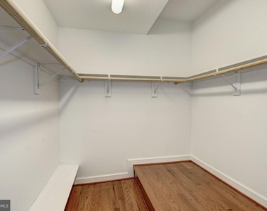929 Woburn Court - Photo Thumbnail 16