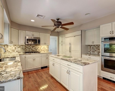 929 Woburn Court - Photo Thumbnail 8
